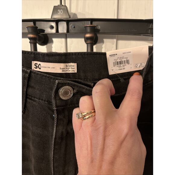 SO Super High Rise Mom Jeans SZ 9 29W - Black WIDE Leg Distressed Relax Fit NWT - Picture 3 of 9